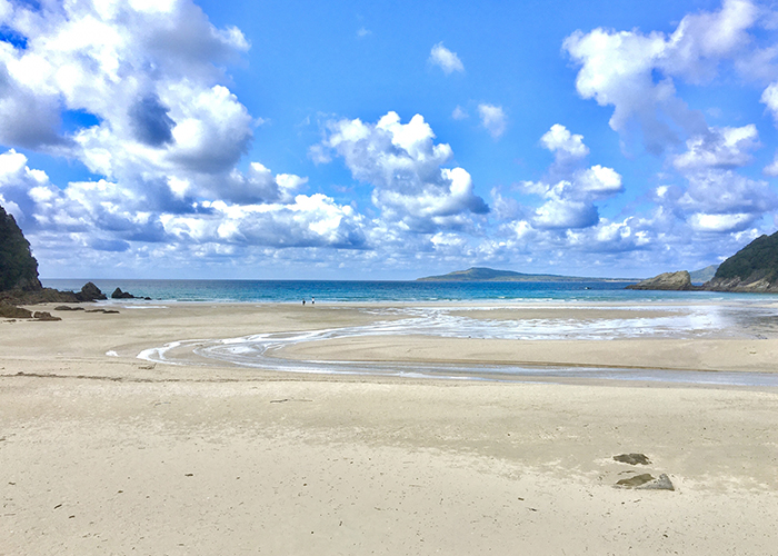 福江島の海と砂浜