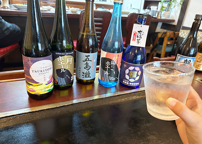 五島の島焼酎やフルーツドリンクなど50種類以上のラインナップ