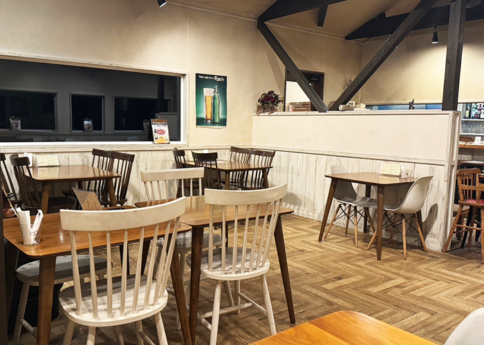 五島・島食Ginoの店内（夜）