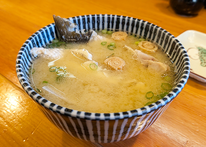 絶対に頼んでほしい300円の「あら汁」