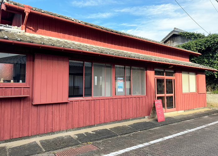 五島・富江町の小さな図書館とカフェ「さんごさん」へ行ってみた