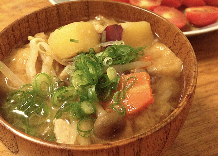 食物繊維豊富なさつまいも豚汁