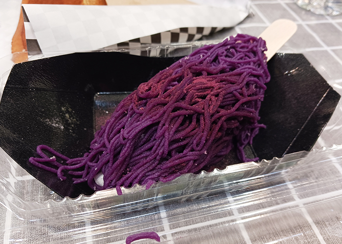 目玉商品「焼き芋モンブランバー」（税込1000円）を購入