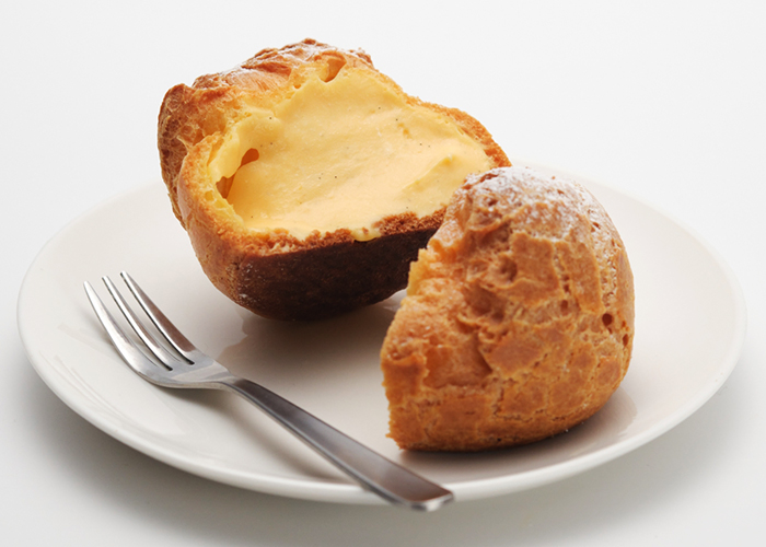 コンビニスイーツが有名ブランドとコラボレーションしたり、驚くような新しい味や製法を取り入れたりすることは当たり前になりました