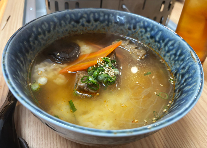 五島の新店「炭焼厨房やまだ」のカルビクッパ