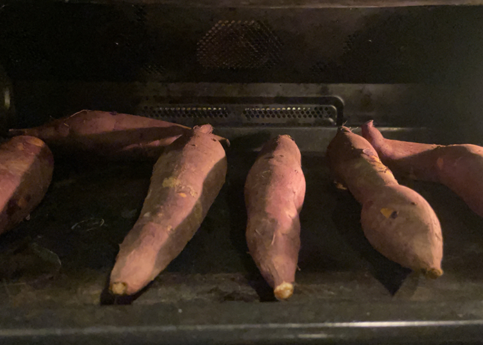 オーブンやオーブントースターで作る王道のヘルシーな焼き芋の作り方