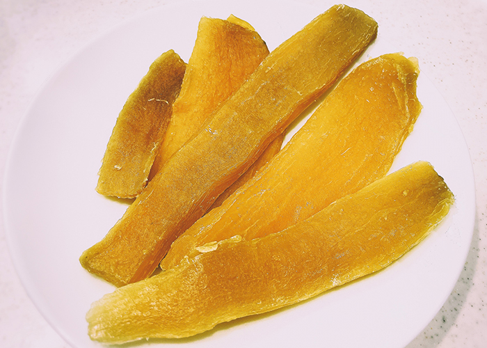 さつまいもの切り方の厚みで食感をコントロールする