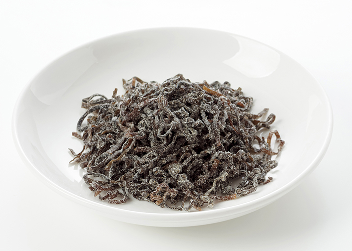 さつまいもご飯　隠し味その1 塩昆布で旨味と塩味をプラス