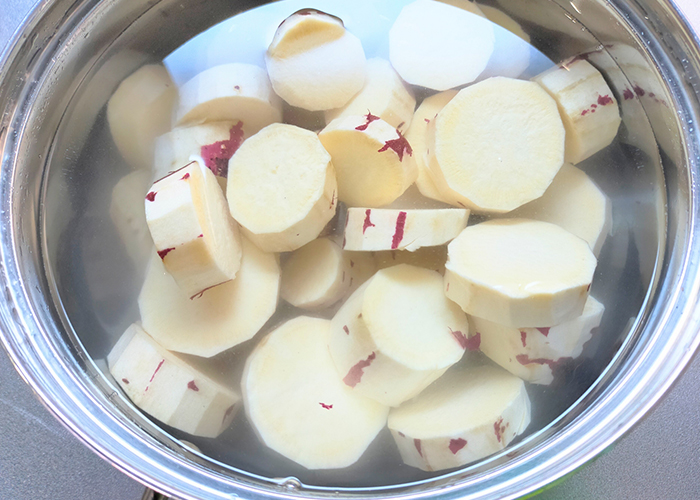 さつまいもの変色を防ぐアク抜き方法