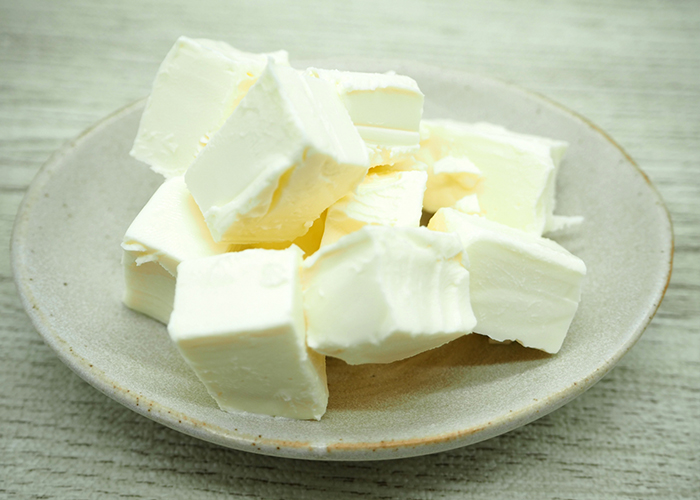 焼き芋アレンジ-甘じょっぱさが癖になる！クリームチーズとはちみつ