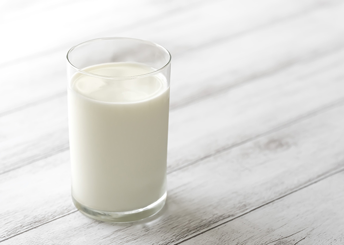 ステップ5:牛乳を加えて仕上げる