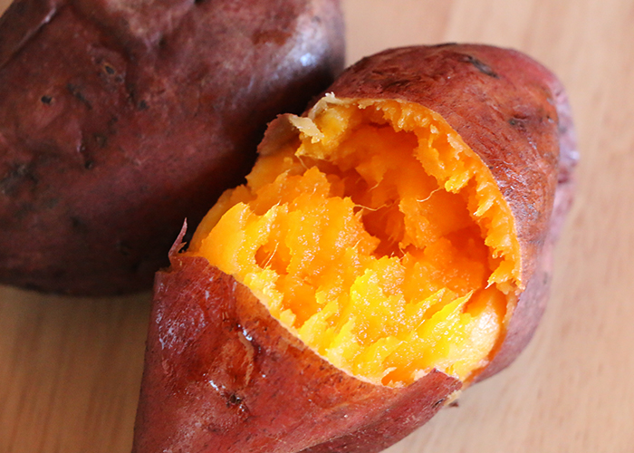 蜜のような甘さと、ねっとりとした食感。安納芋が持つ本来の魅力を最大限に引き出す