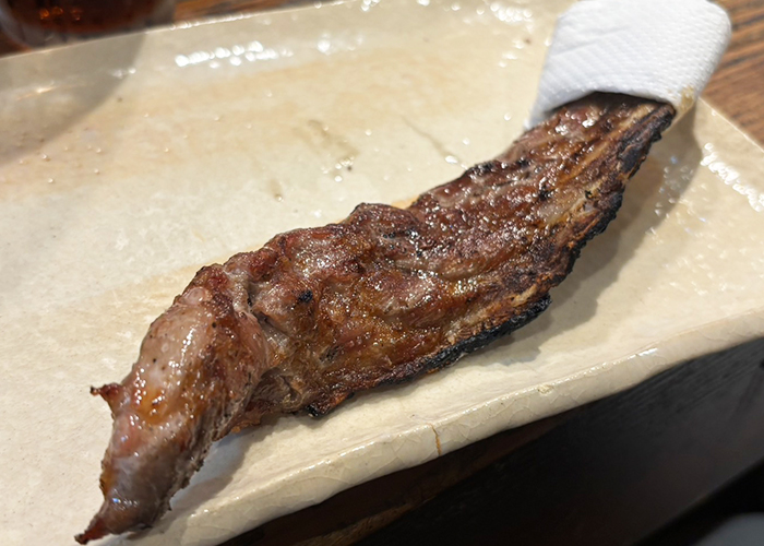 五島の老舗焼き鳥店　鳥羽の豚あばらの軟骨焼き