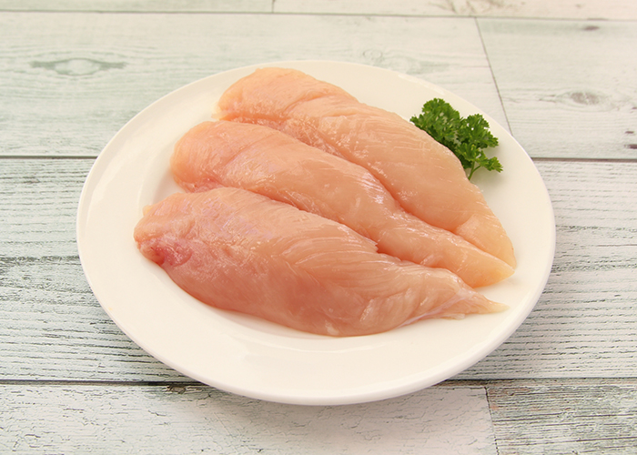 焼き芋と一緒に、鶏むね肉やささみ、ゆで卵、プロテインドリンクなどを摂取