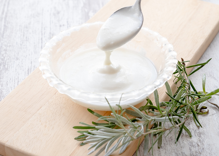 無糖のギリシャヨーグルトを焼き芋にかける