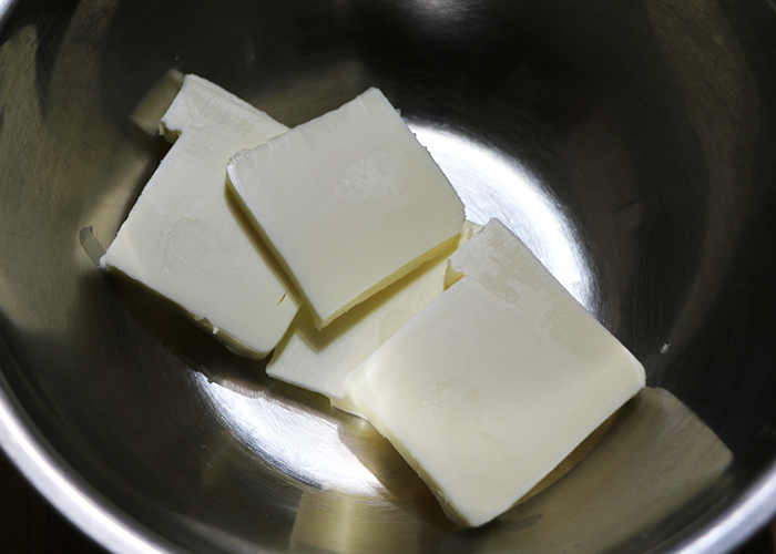 生クリームとバターでリッチなコクをプラス