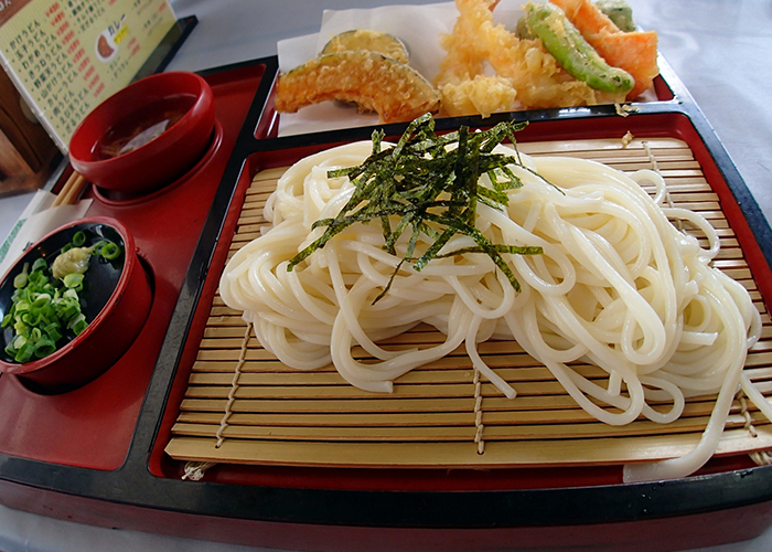 氷水で締める「ざるうどん」