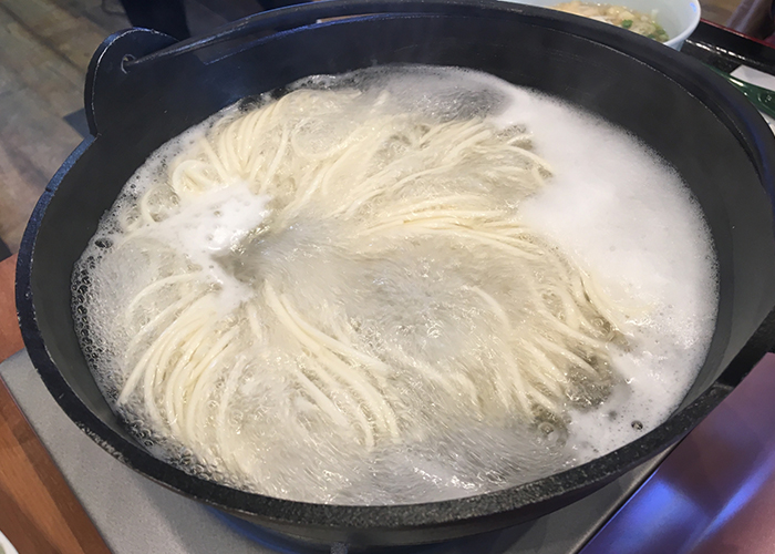 五島うどん 本場の味を再現「地獄炊き」の極意