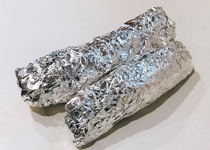 仕上がりの好みを分ける「ラップ」と「アルミホイル」の使い分け