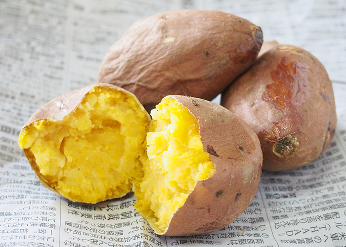 品種の特徴に合わせた冷めた焼き芋の温め方。紅はるかや安納芋など粘質系におすすめの方法