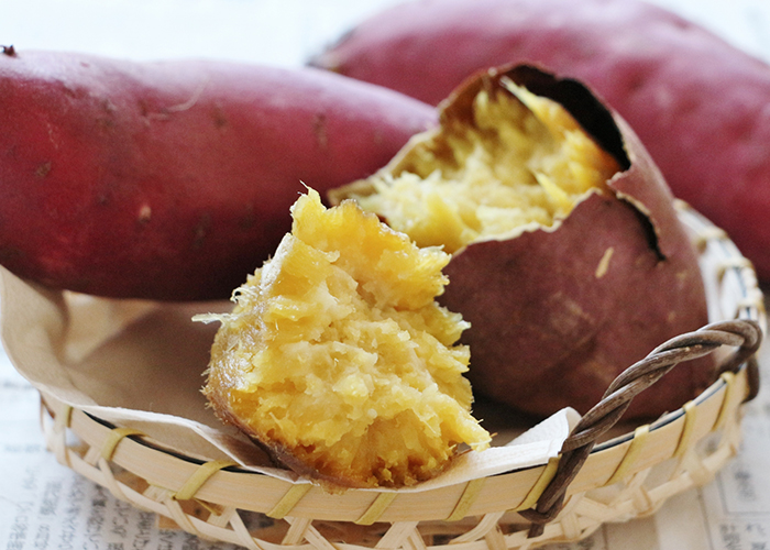 品種の特徴に合わせた冷めた焼き芋の温め方。紅あずまや鳴門金時など粉質系におすすめの方法