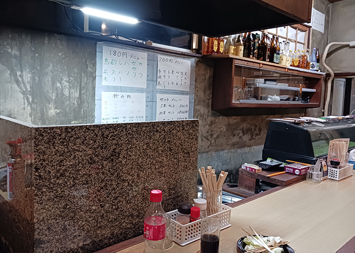 炭火焼き鳥　縁のカウンター