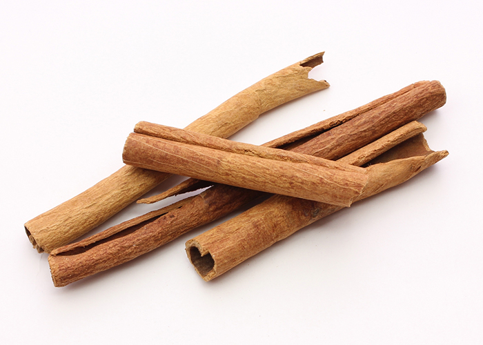 おしゃれなカフェ風に シナモンとメープルシロップ