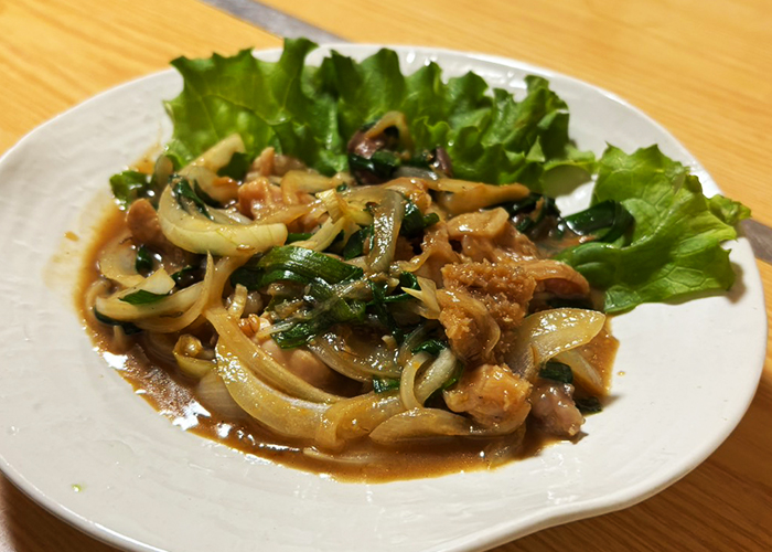 五島牛もつ焼き: 醤油と味噌で甘辛く仕上げた逸品