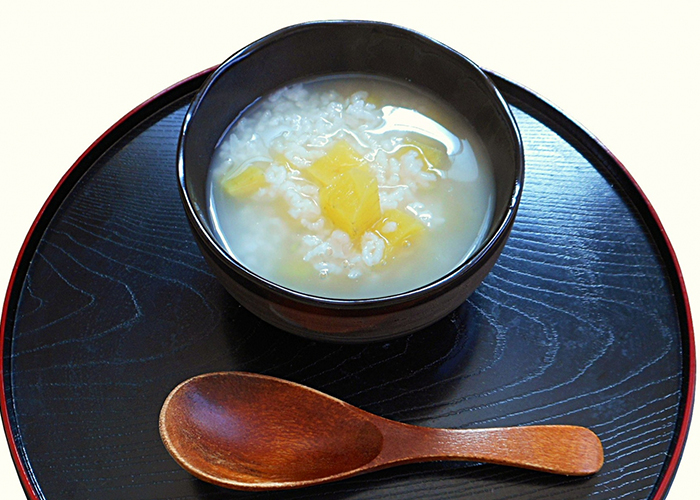 朝食の定番 さつまいもお粥（地瓜粥）
