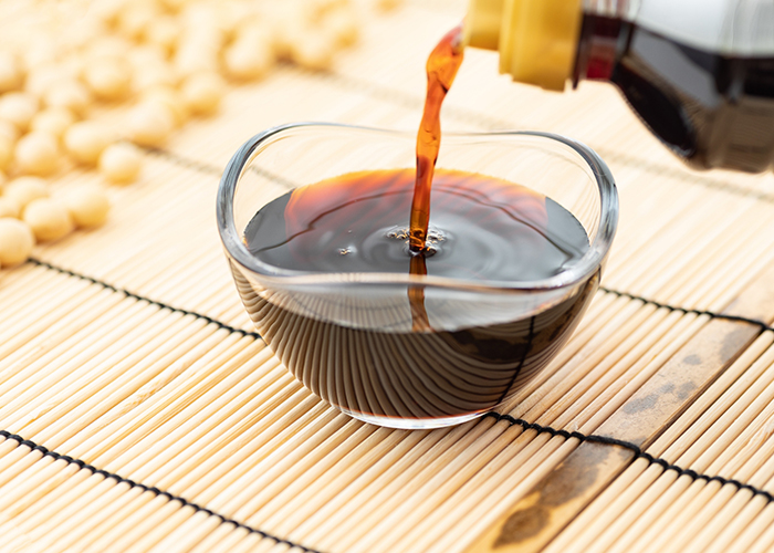 【さつまいも甘露煮】醤油を加えて甘じょっぱい味わいに