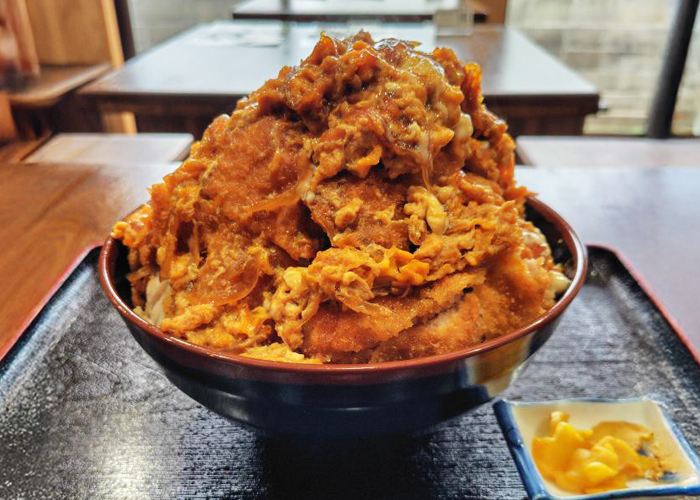 デカ盛りかつ丼チャレンジ