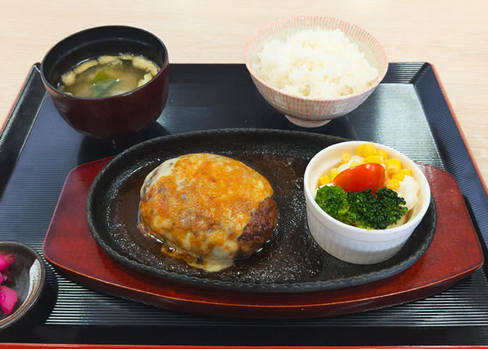 五島のBLOSSOM-鉄板和風チーズハンバーグ