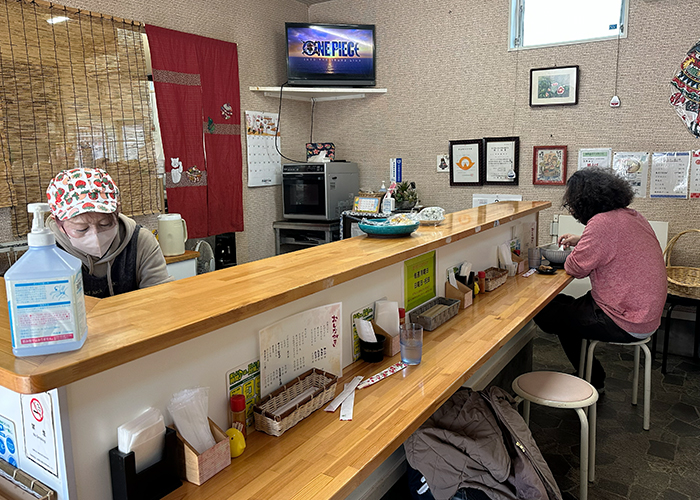 L字型のカウンター席