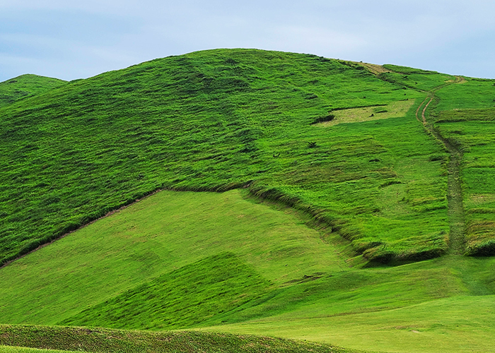 鬼岳から見下ろす五島市のパノラマ風景
