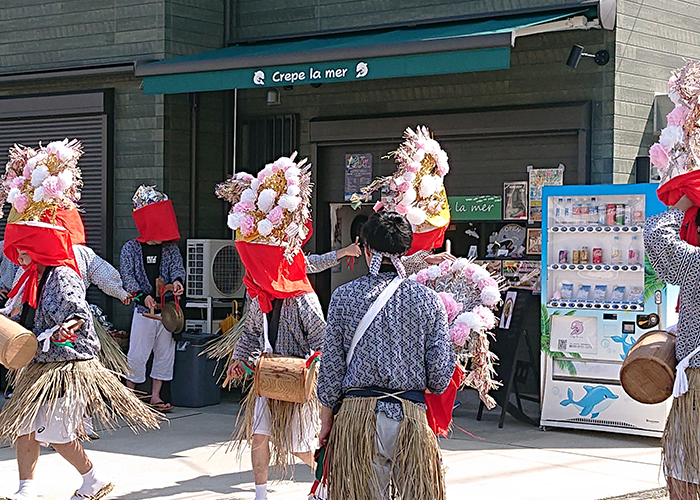 先祖を供養する念仏踊り チャンココ