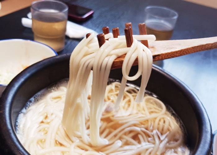 おっどん亭の五島うどん（地獄炊き）