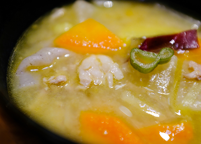 さつまいもと生姜のぽかぽか味噌汁