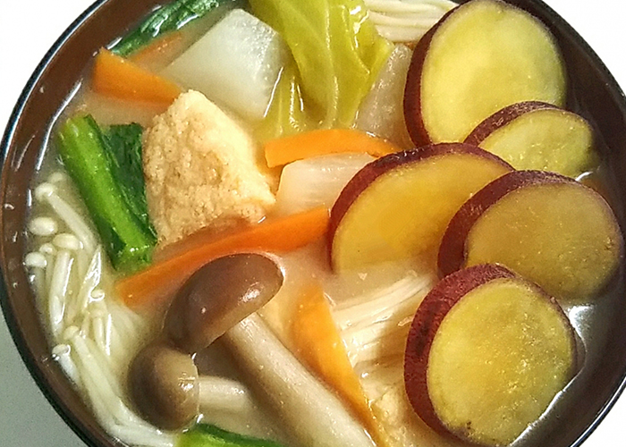 栄養を丸ごと味わう具だくさんさつまいも汁
